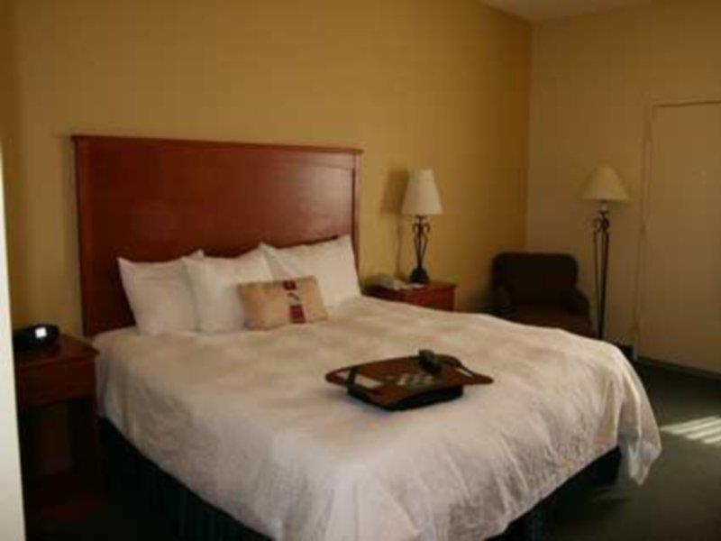 Hampton Inn & Suites Scottsdale On Shea Blvd Chambre photo
